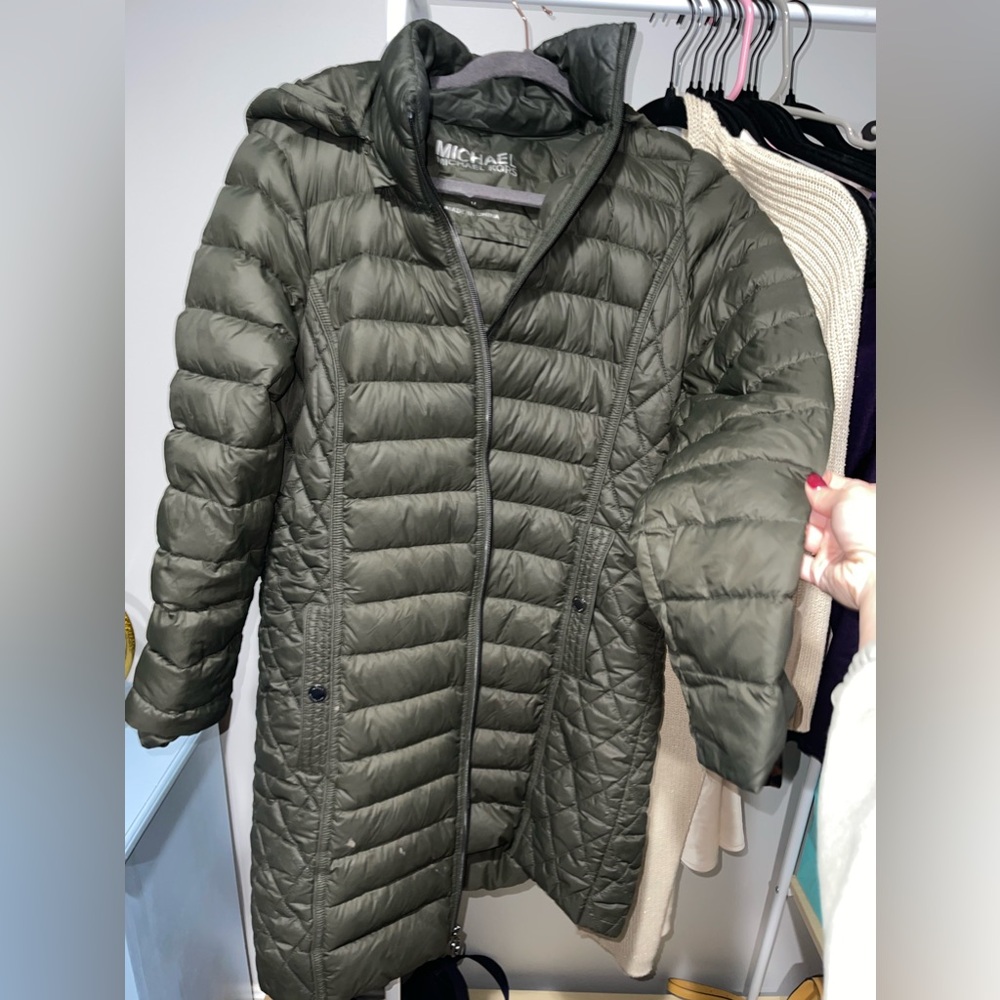 Michael Kors down puffer coat army green size M